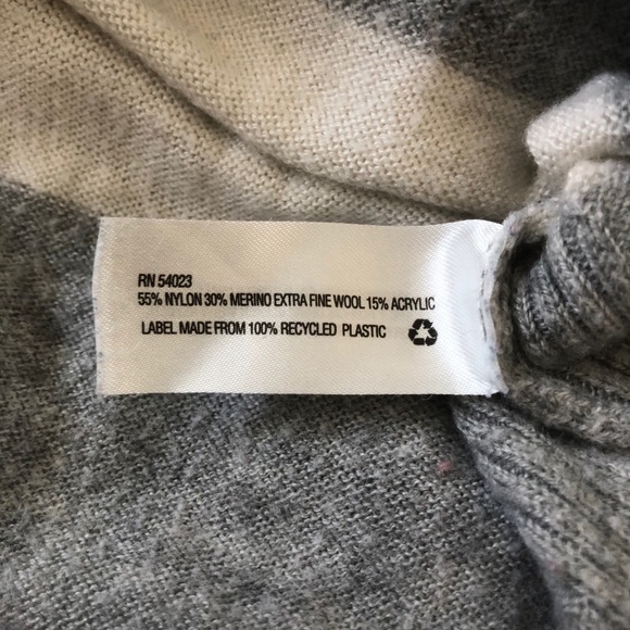 Gap v-neck sweater tunic - Picture 3 of 3